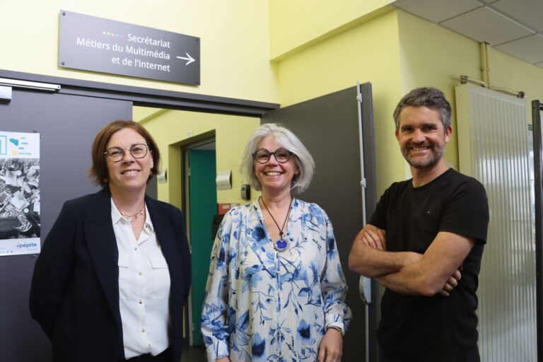 Séminaire Créa Iut à l’IUT de Lannion les 30 et 31 mai 2024. De gauche à droite : Françoise Le Guen Directrice de l’IUT, Sophie Marchand, Présidente de Créa Iut et Régis Esnault, Président du C.A. de l’IUT